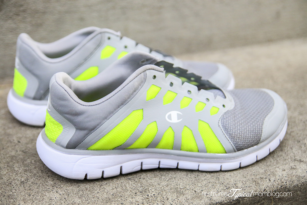 How to Wash Your Tennis Shoes in the Washing Machine - Tips from a ...