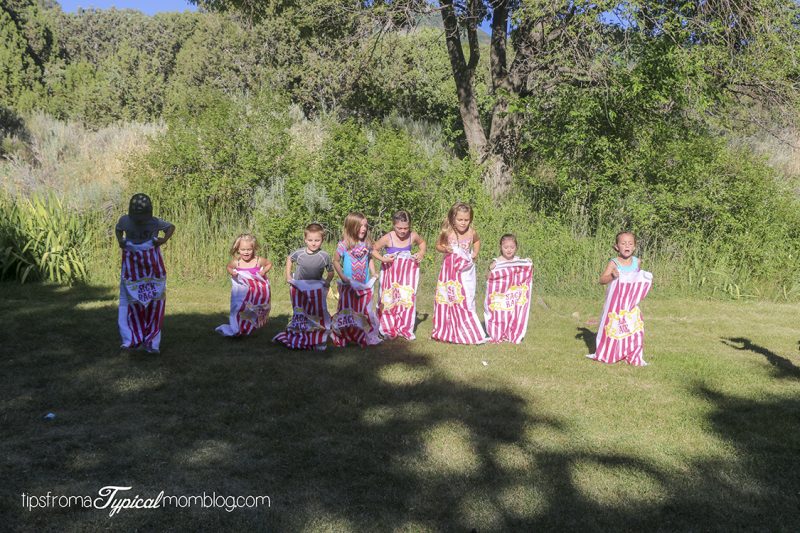 How to Host a Family Reunion with Lots of Kids
