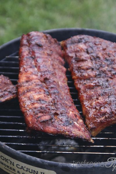 How to cook ribs over charcoal